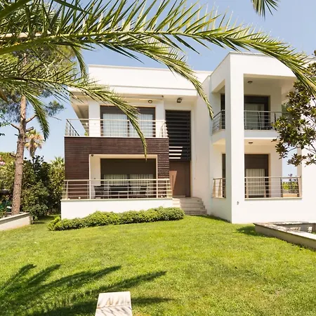 Villa Samaya *